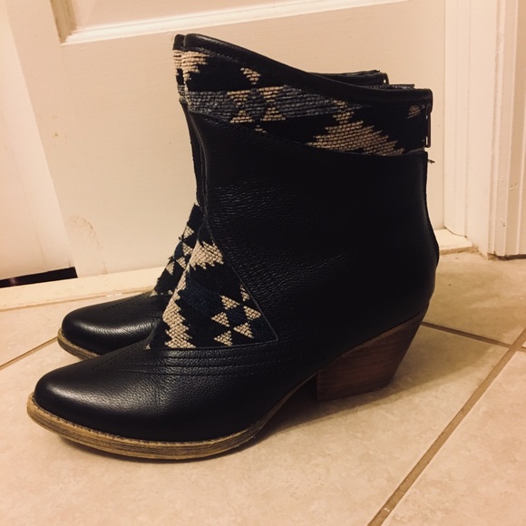 Sbicca Black ankle boots - Picture 2 of 6